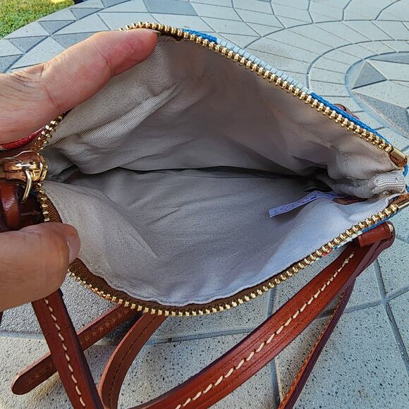 Dooney & Bourke MLB Chicago Cubs Triple Zip Crossbody Bag - Picture 6 of 11